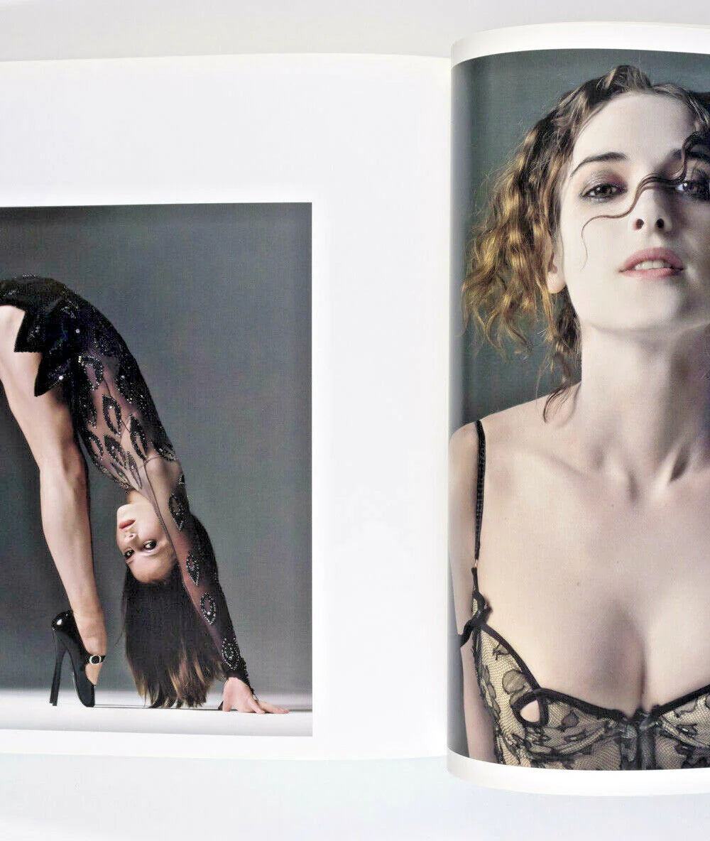 Face of Fashion by Susan Bright (2007)