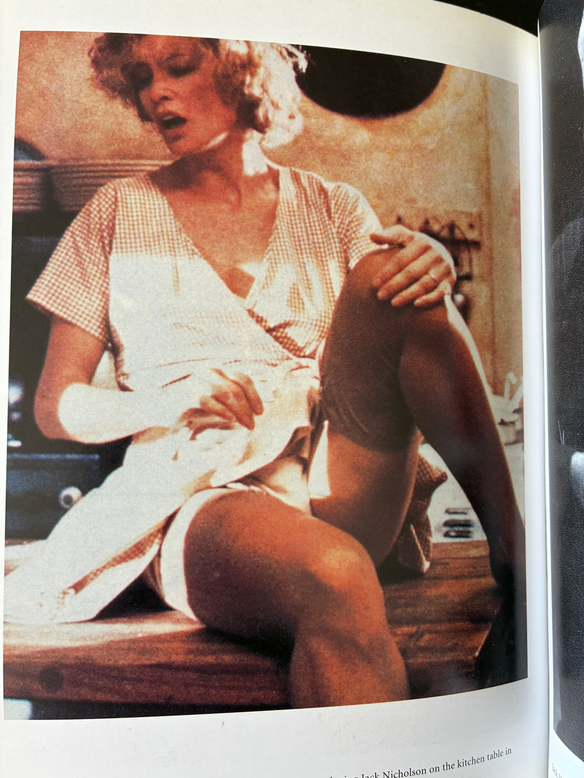 1000 Dessous: A History of Lingerie