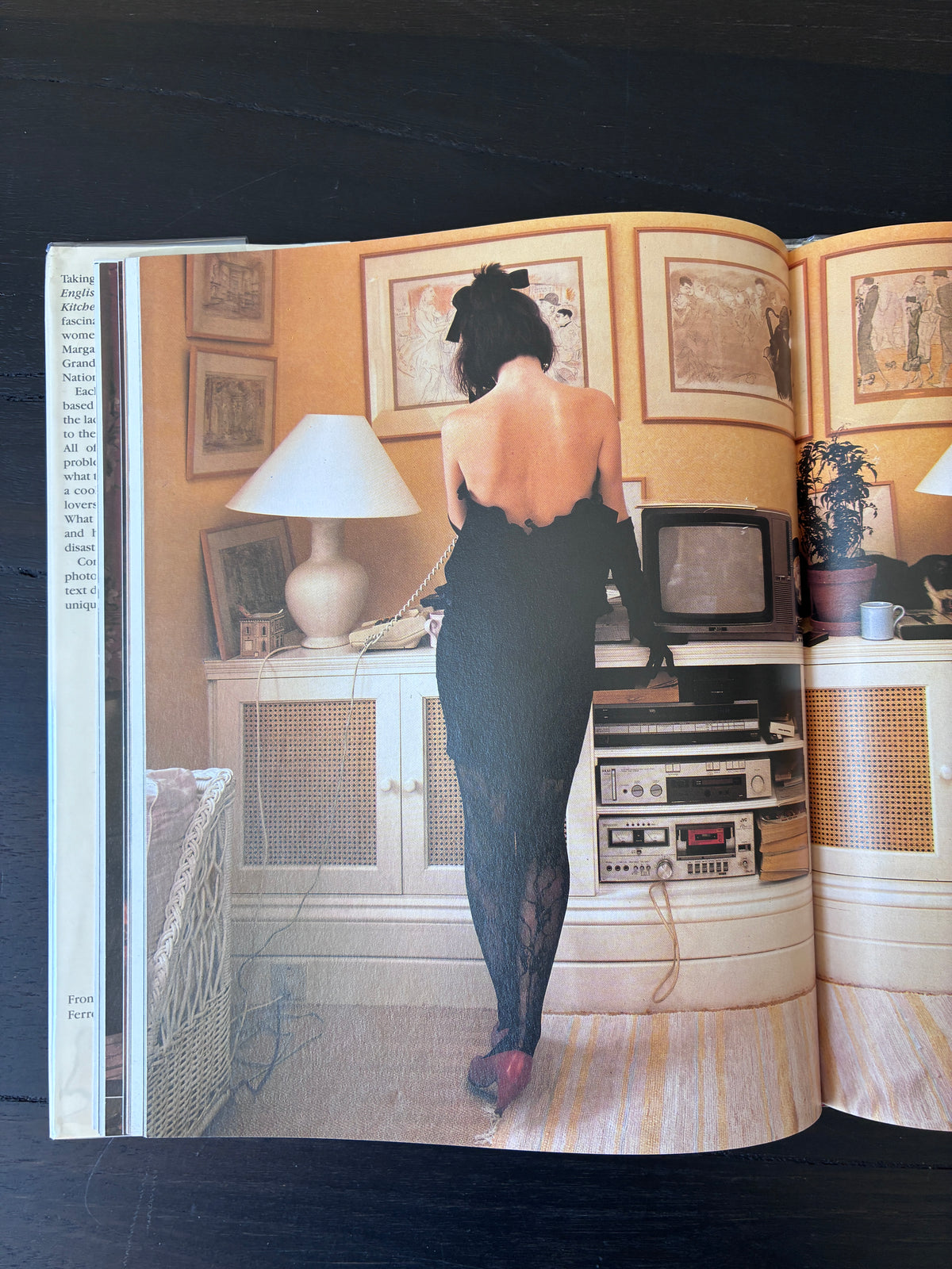 The Englishwoman's Wardrobe (1986)