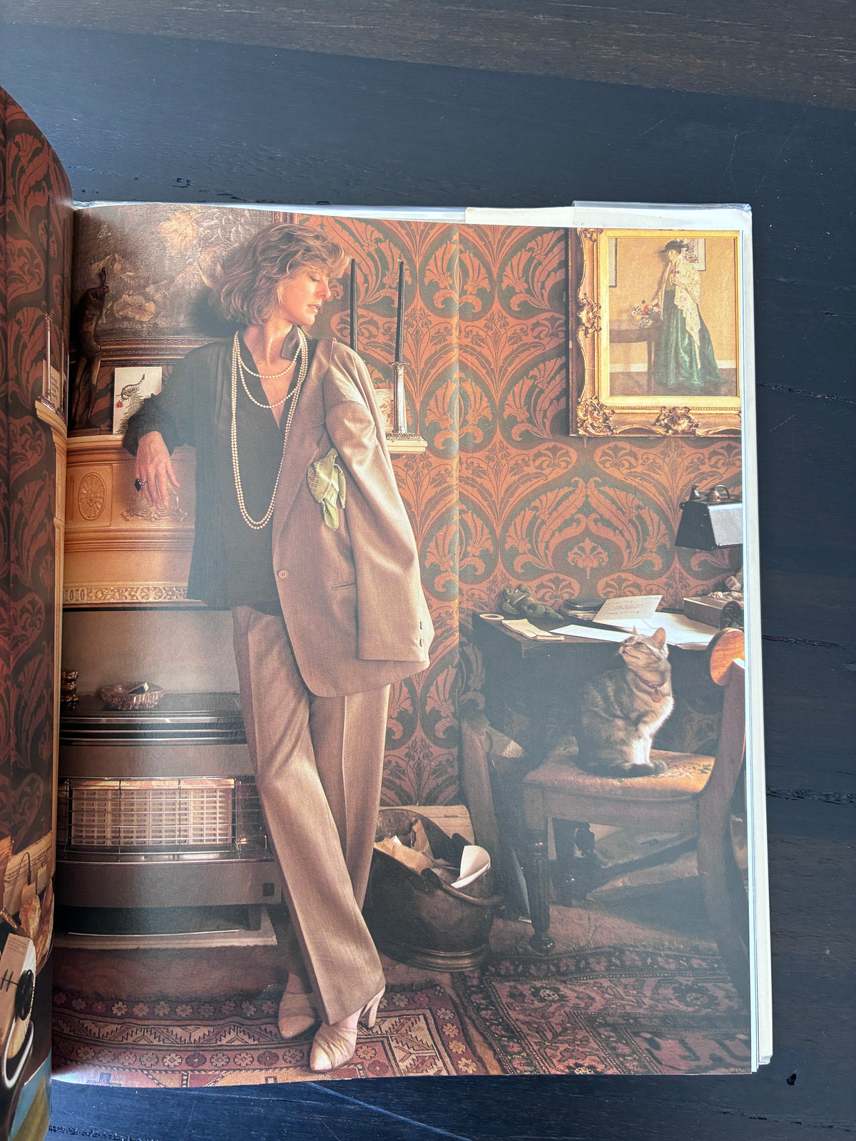 The Englishwoman's Wardrobe (1986)