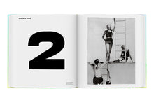 Load image into Gallery viewer, Fashion Photography: The Story in 180 Pictures (2017)