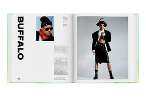 Fashion Photography: The Story in 180 Pictures (2017)